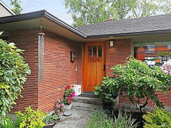 Over 3,000 Sq Ft in this one-of-a-kind Mid Century Modern home.  Built in 1948.