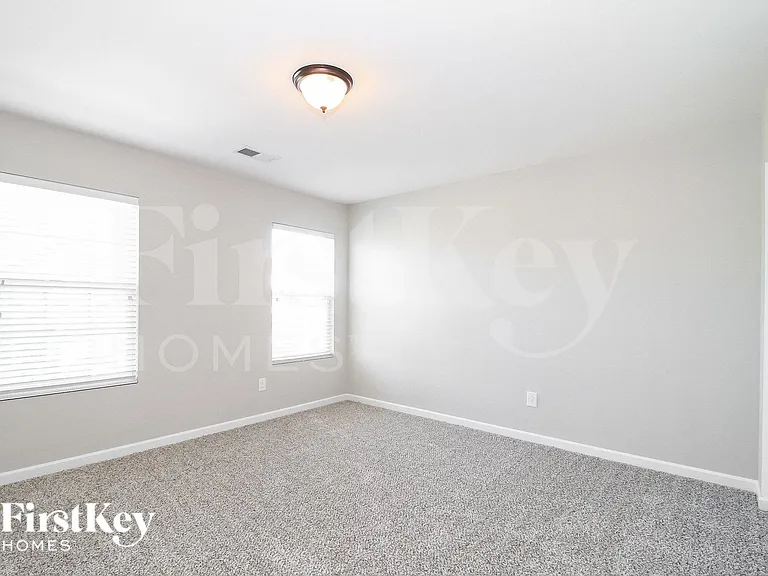 119 Habersham Ct — Photo 11