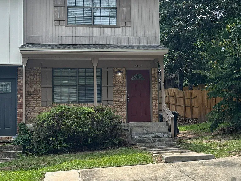 1018 Crossing Brook Way — Photo 1