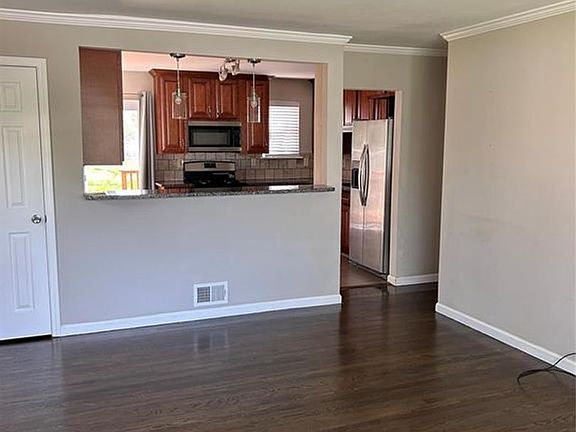 5th image of 620 Nirk Ave