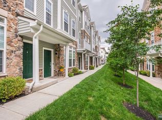 17 Dahlia Ln, Garfield, NJ 07026