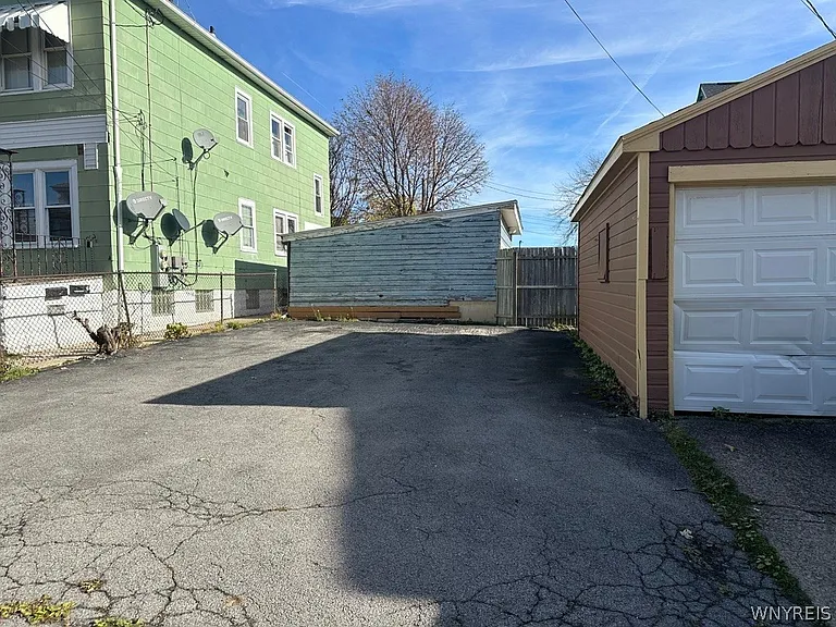 654 Hertel Ave #D — Photo 14