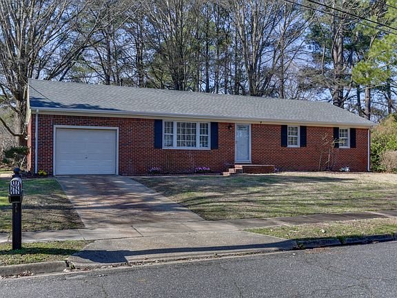2nd image of 904 Vanderploeg Dr