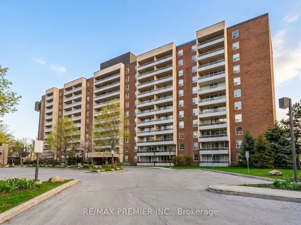 25 Four Winds Dr #604, Toronto, ON M3J 1K8