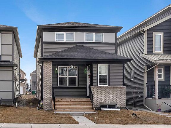 3rd image of 521 N Chinook Winds Gdns SW