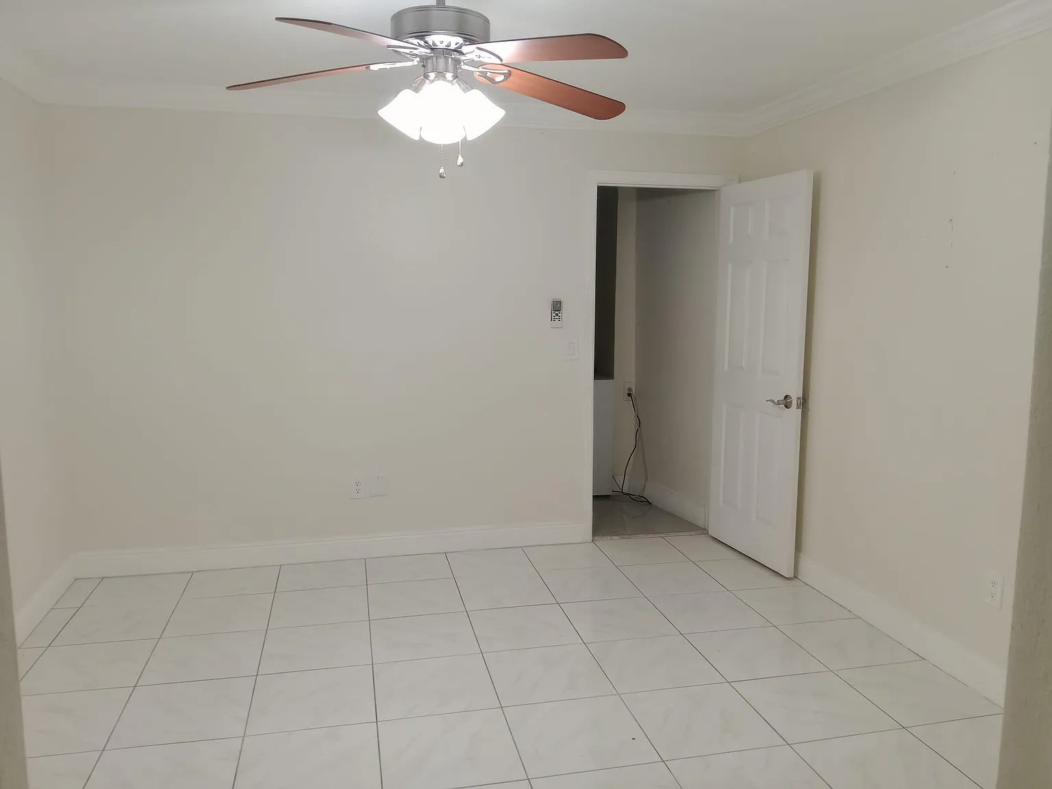 Studio, 1.0 bath, 342 sqft, $1,500 — Photo 2