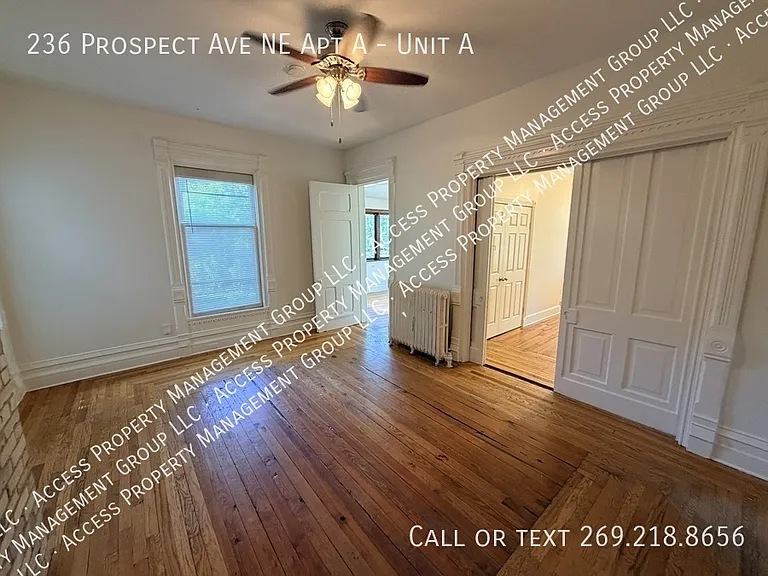 236 Prospect Ave NE #A — Photo 4