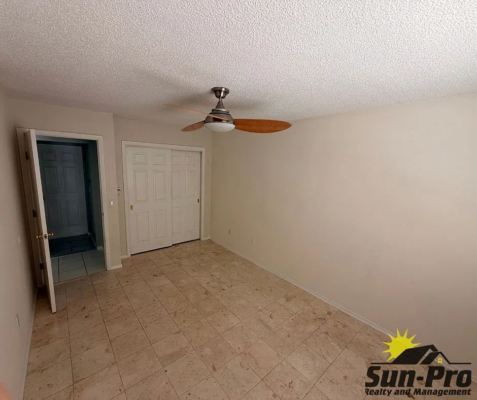 4 bed, 3.0 bath, 1757 sqft, $3,104 — Photo 4