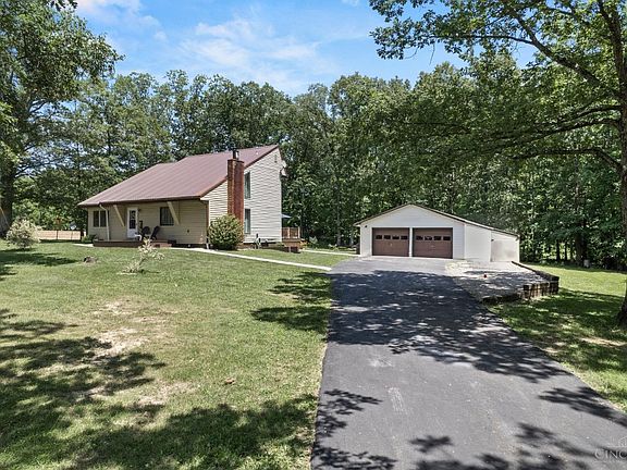 4th image of 1720 Logans Ln