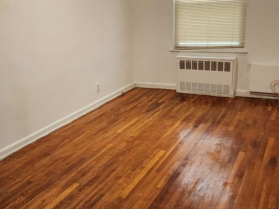 5th image of 8419 Avenue N #1