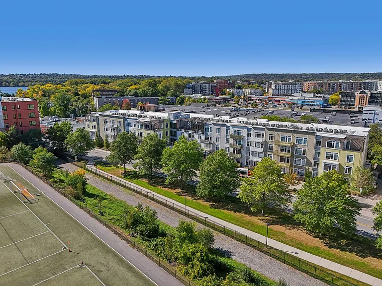 Park77 Apartments — Photo 88
