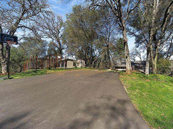 5th image of 1501 Brevity Ln