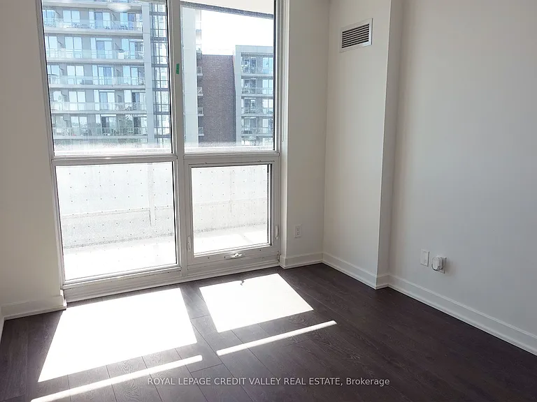 32 Forest Manor Rd #401 — Photo 12