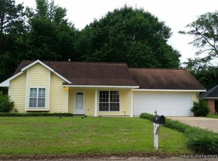 101 Shady Vale Ln, Columbus, MS 39705