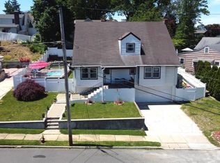 14 Edgewood Pl, South River, NJ 08882