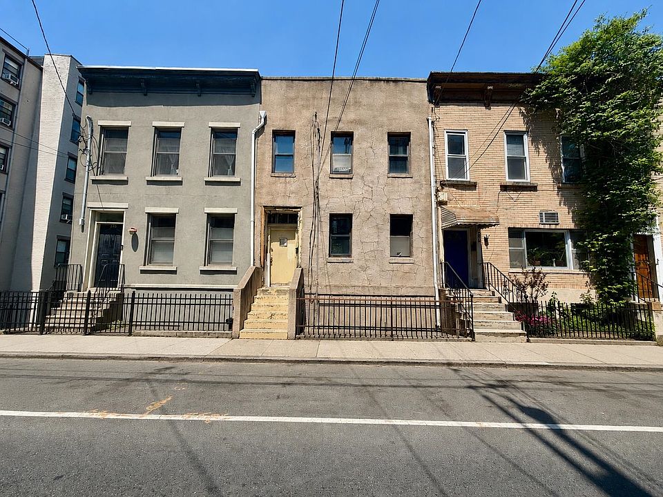 1st image of 256 2nd St