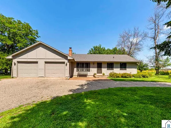 30562 Cedar Ln, Le Sueur, MN 56058