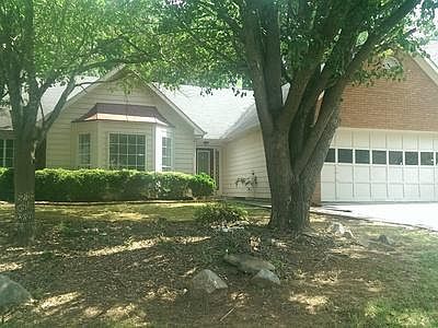2nd image of 3465 Shady Woods Cir