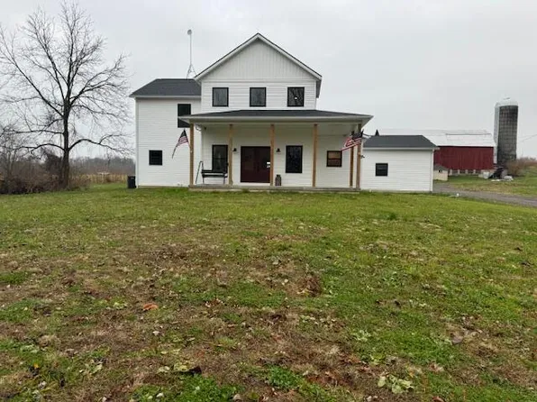 275 W 112th St, Grant, MI 49327