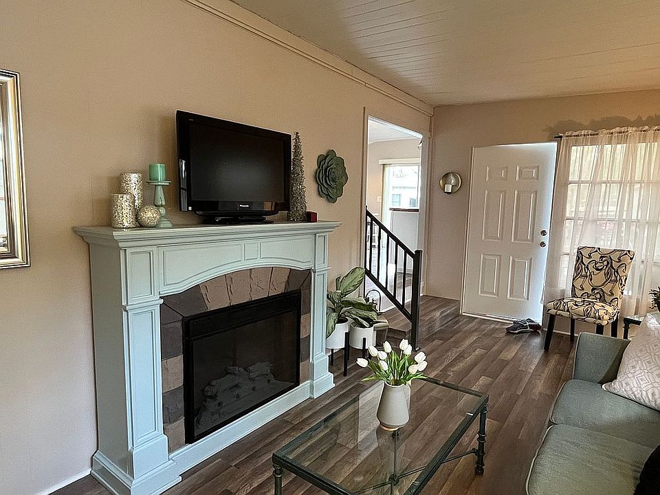 Electric fireplace 