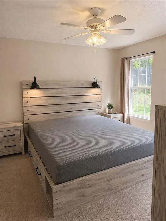 3 bed, 2.5 bath, 1435 sqft, $1,950 — Photo 4