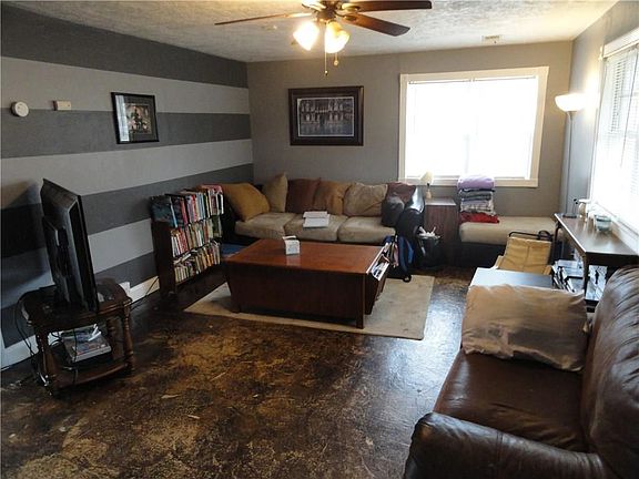 4th image of 960848 S Oak Pond Dr