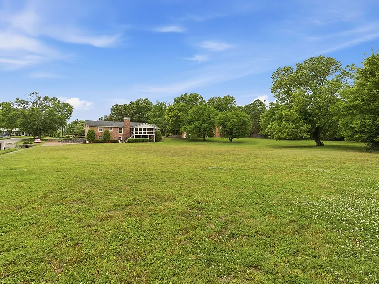 213 Rising Sun Ln — Photo 37