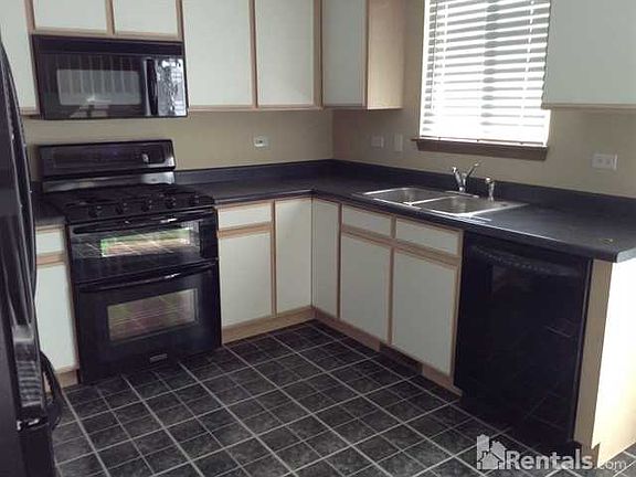 4th image of 182 Centennial Dr