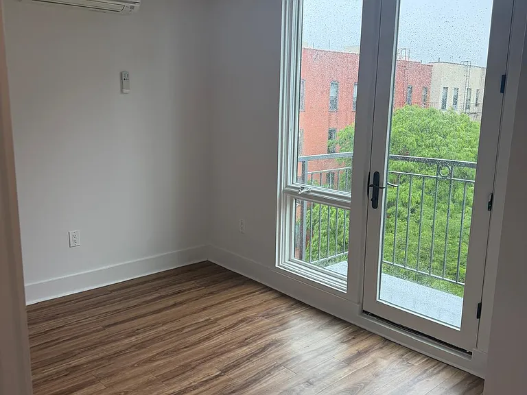 1131 Vyse Ave #4C — Photo 5