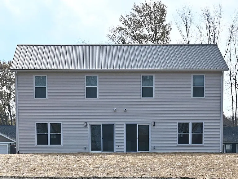 176 Brushwood Dr — Photo 3