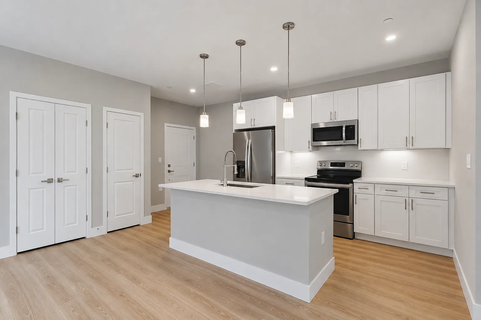 2 bed, 1035 sqft, $3,630 — Photo 4