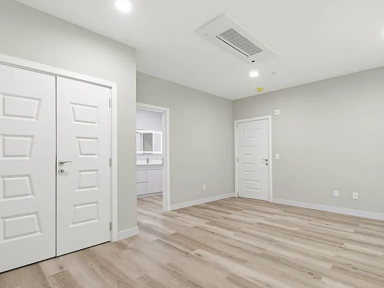 Taj Estates of Franklin II — Photo 127