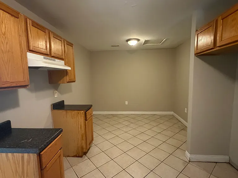 3351 Ainsworth Dr — Photo 8