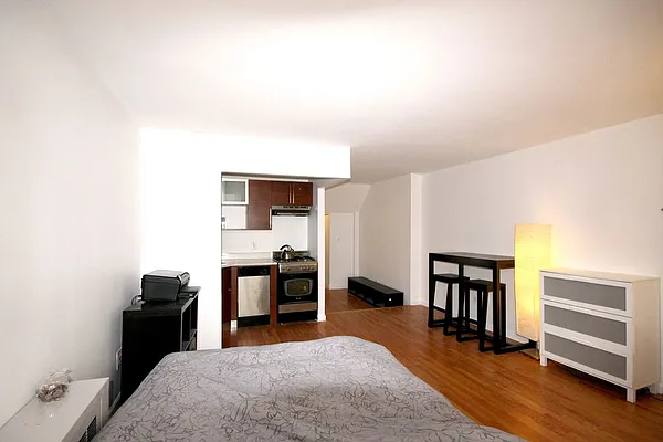 Rented by STAR CITIES INTERNATIONAL PROPERTY CORPORATION | media 13