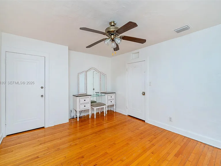 2368 SW 26th St #A — Photo 25