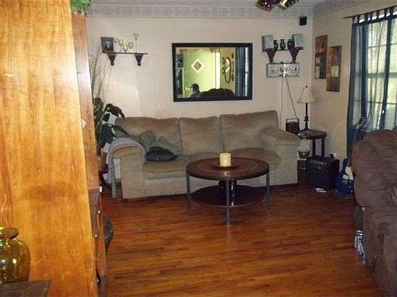 3rd image of 6240 Weesie St