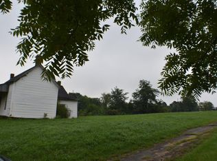 1096 Hammond Rd, Lawrenceburg, KY 40342