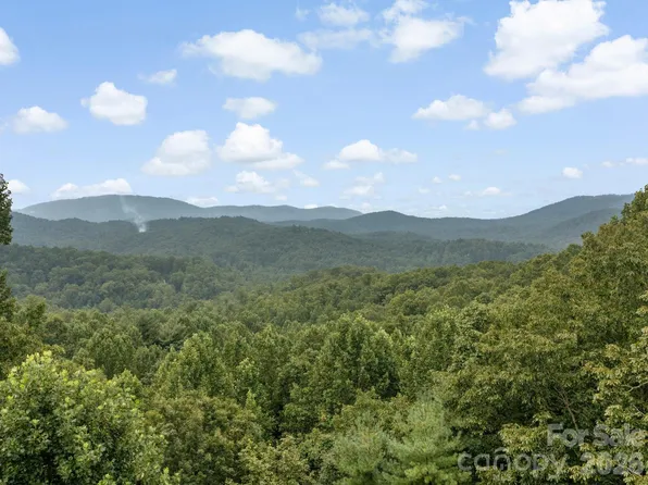 60 Whispering Stream Trl, Hendersonville, NC 28739