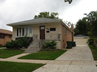 8745 S Talman Ave, Evergreen Park, IL 60805
