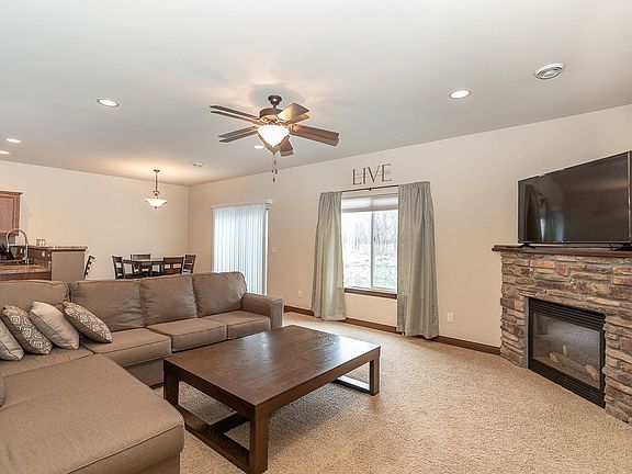 3rd image of 1848 Goose Lake Cir