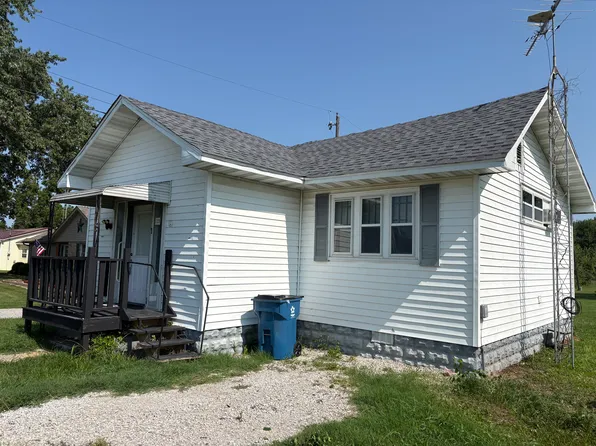 139 W 1st South St, Richview, IL 62877