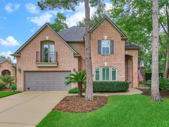 62 Manorcliff Place, The Woodlands, TX 77382