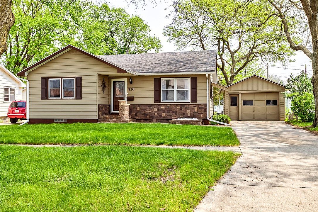 710 Garfield Ave, Story City, IA 50248 Zillow