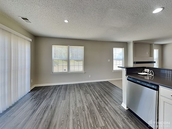 4th image of 2183 Wexford Way