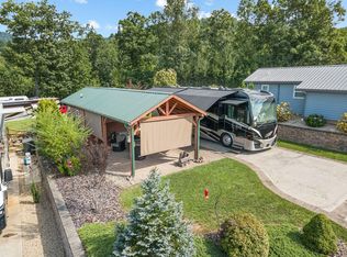 60 Sunset Ln, Franklin, NC 28734