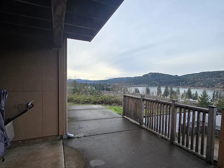 6308 Lakepointe Way — Photo 33