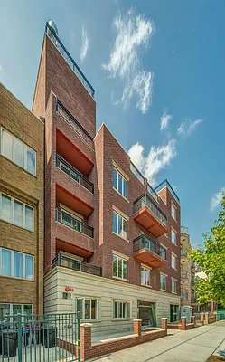 Rented by Bouklis Group | media 8