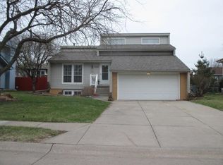 13425 Valley St, Omaha, NE 68144