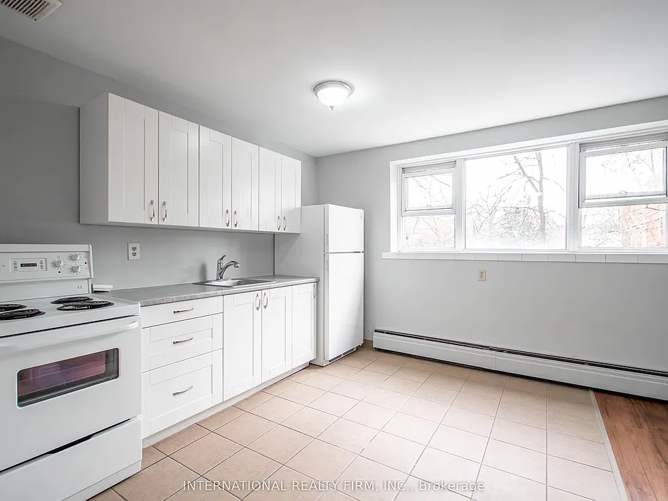 93 High St #206