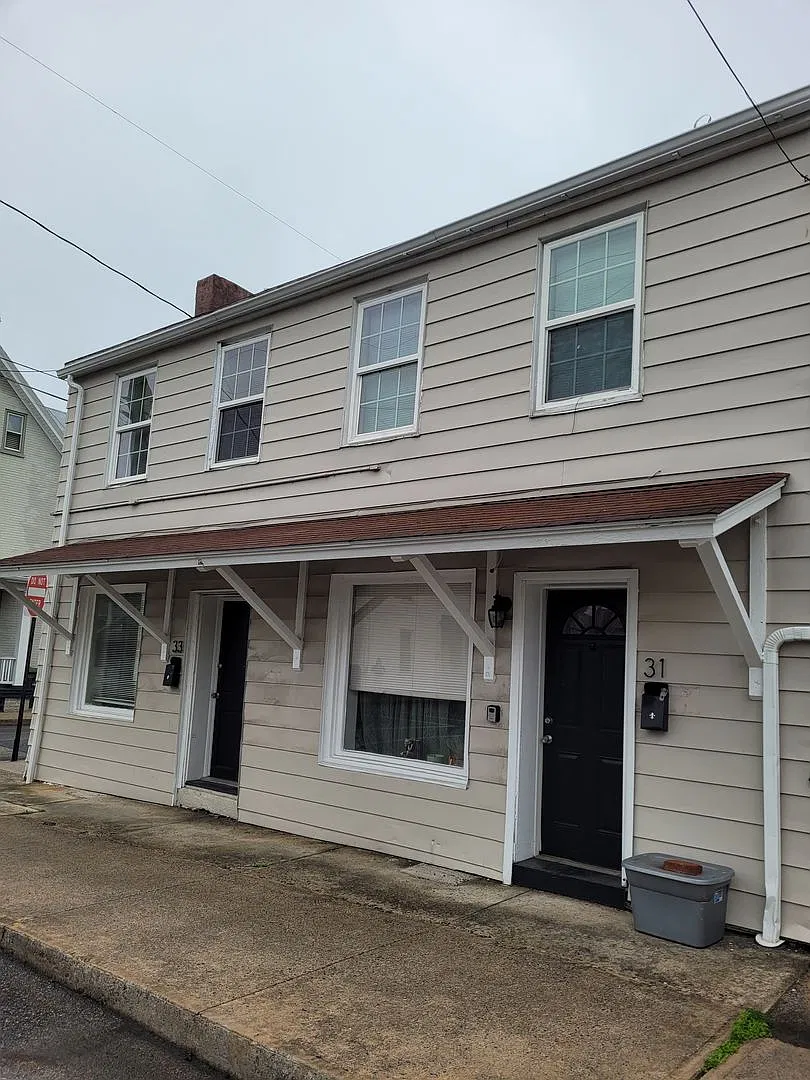 31 -33 N Penn St — Photo 1